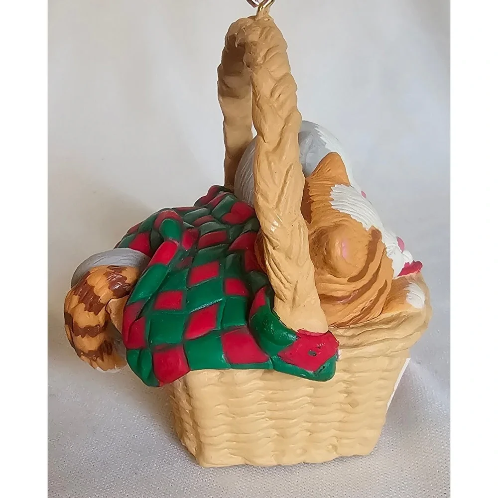 Hallmark vtg ornament